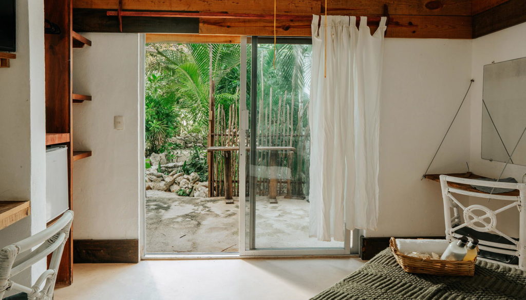 Hospedaje Habitación Deluxe Doble, Hotel Rustiko Vibe, Tulum Quintana Roo