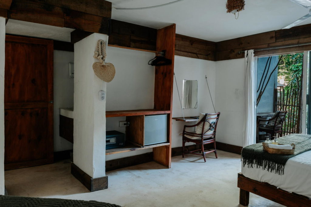 Hospedaje Habitación Deluxe Doble, Hotel Rustiko Vibe, Tulum Quintana Roo